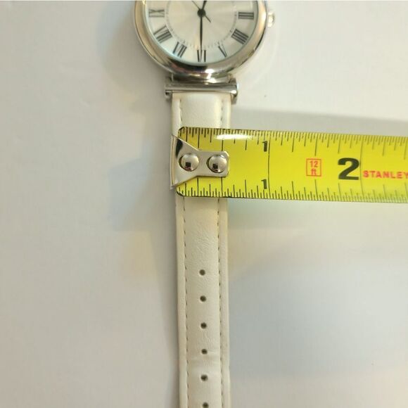 Vintage 1990s Mateo Quartz Watch Silver Tone Case, Roman Numerals, Japan Mov’t main image 7